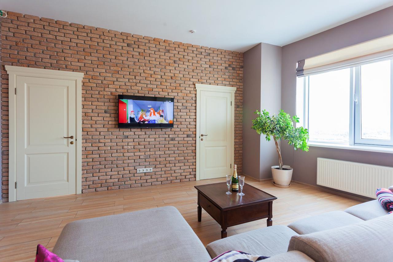 Stylish Views Apartments In The Parasol. Parus .Obolonskaya Embankment キエフ エクステリア 写真